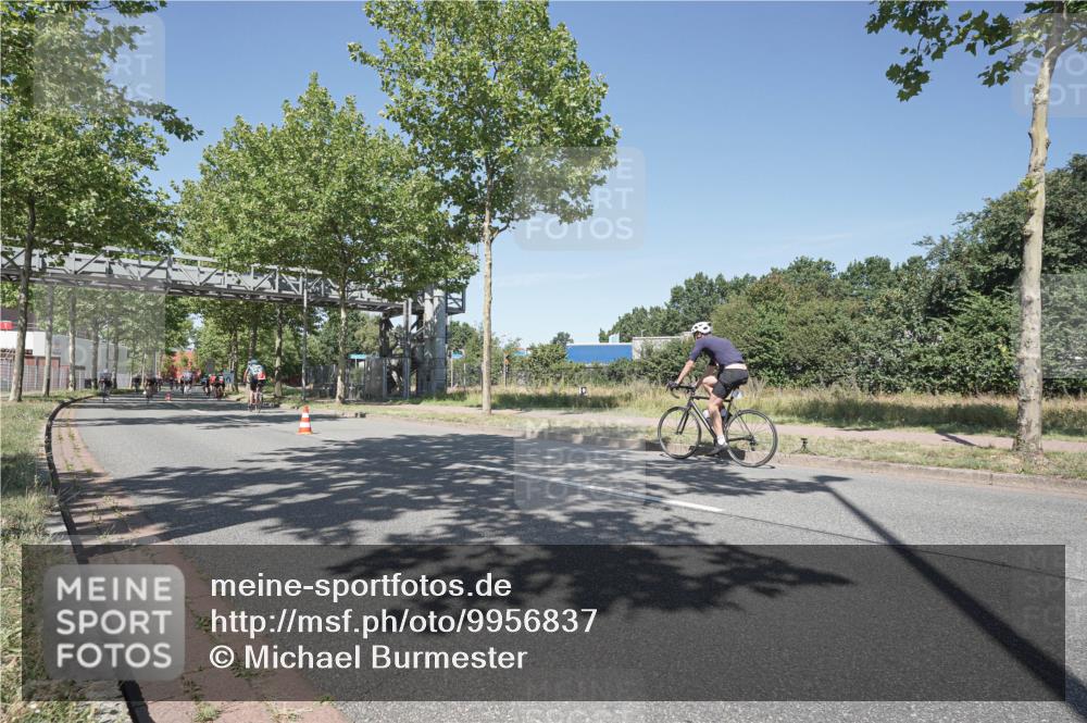 09.08.2026 - GEWOBA Citytriathlon Bremen Michael Burmester http://msf.ph/oto/9956837 09.08.2026 12:53:24 Radfahren 559, 770, 776, 1015 meine-sportfotos.de
