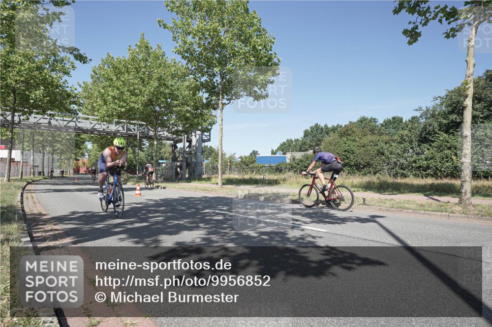 09.08.2026 - GEWOBA Citytriathlon Bremen Michael Burmester http://msf.ph/oto/9956852 09.08.2026 12:53:43 Radfahren 559, 571, 609, 638, 687, 749, 770, 814, 823, 869, 901, 1114 meine-sportfotos.de