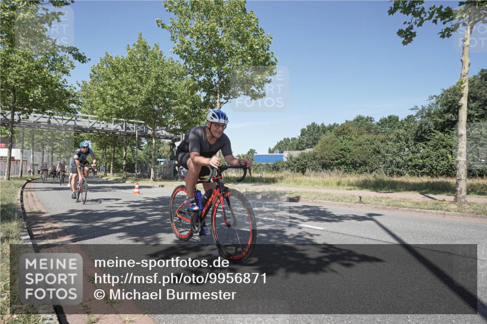 09.08.2026 - GEWOBA Citytriathlon Bremen Michael Burmester http://msf.ph/oto/9956871 09.08.2026 12:54:10 Radfahren 552, 566, 572, 577, 728, 758, 788, 790, 792, 804, 846, 861, 895, 939, 981, 1006, 1101, 1119, 1124, 1138 meine-sportfotos.de