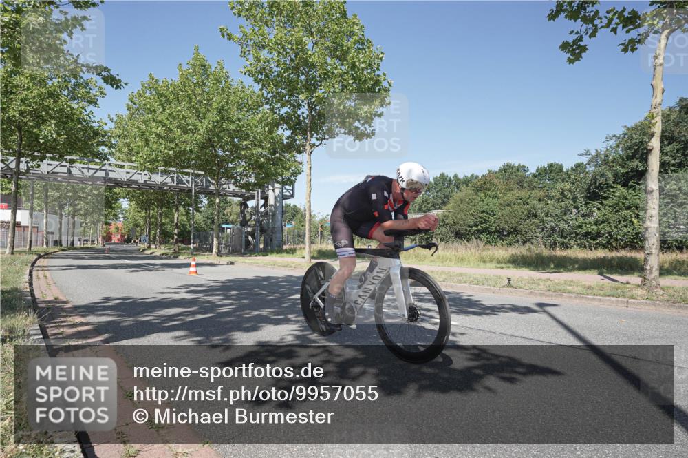 09.08.2026 - GEWOBA Citytriathlon Bremen Michael Burmester http://msf.ph/oto/9957055 09.08.2026 12:58:49 Radfahren 626, 953, 1148 meine-sportfotos.de