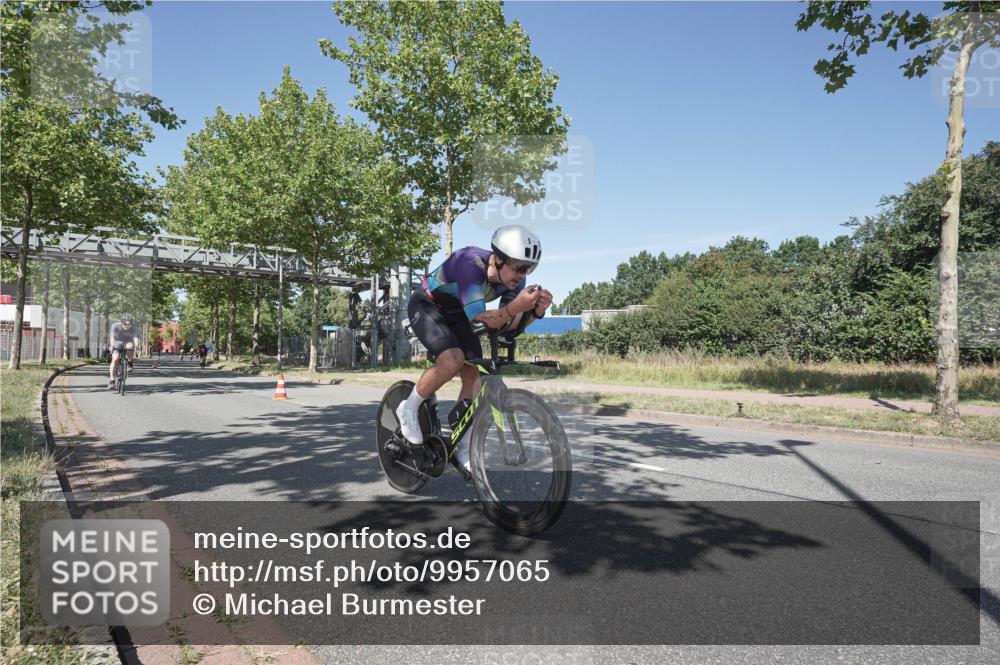 09.08.2026 - GEWOBA Citytriathlon Bremen Michael Burmester http://msf.ph/oto/9957065 09.08.2026 12:59:10 Radfahren 588, 656, 672, 732, 1115 meine-sportfotos.de