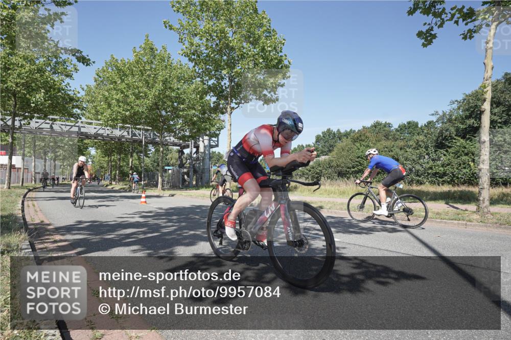 09.08.2026 - GEWOBA Citytriathlon Bremen Michael Burmester http://msf.ph/oto/9957084 09.08.2026 12:59:47 Radfahren 712, 800, 817, 923, 942, 951, 956 meine-sportfotos.de