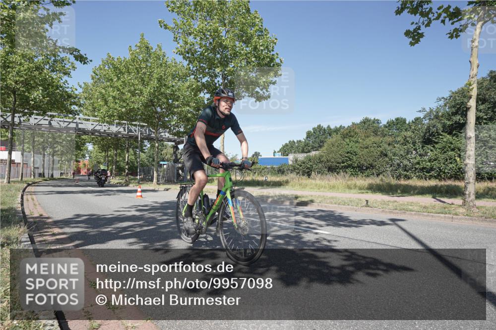 09.08.2026 - GEWOBA Citytriathlon Bremen Michael Burmester http://msf.ph/oto/9957098 09.08.2026 13:00:00 Radfahren 543, 674, 771, 849, 942, 951, 956, 1159 meine-sportfotos.de
