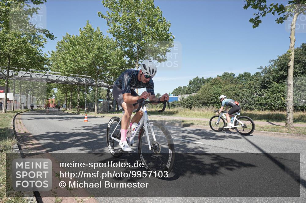 09.08.2026 - GEWOBA Citytriathlon Bremen Michael Burmester http://msf.ph/oto/9957103 09.08.2026 13:00:13 Radfahren 660, 674, 753, 849, 1128 meine-sportfotos.de