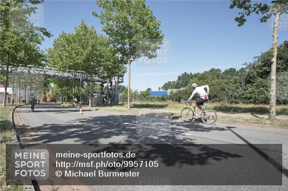 09.08.2026 - GEWOBA Citytriathlon Bremen Michael Burmester http://msf.ph/oto/9957105 09.08.2026 13:00:15 Radfahren 660, 661, 674, 753, 849, 1128 meine-sportfotos.de