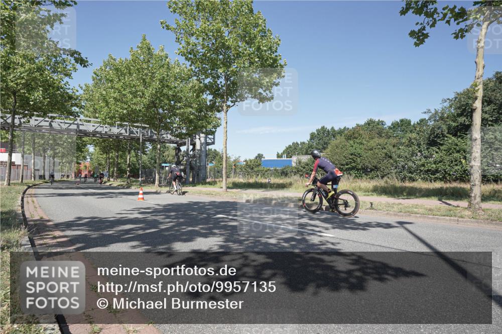 09.08.2026 - GEWOBA Citytriathlon Bremen Michael Burmester http://msf.ph/oto/9957135 09.08.2026 13:00:56 Radfahren 785, 933, 944, 1004, 1107 meine-sportfotos.de