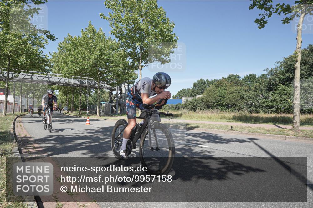 09.08.2026 - GEWOBA Citytriathlon Bremen Michael Burmester http://msf.ph/oto/9957158 09.08.2026 13:01:30 Radfahren 551, 556, 631, 666, 669, 690, 714, 775, 801, 854, 859, 862, 878, 991, 1140 meine-sportfotos.de