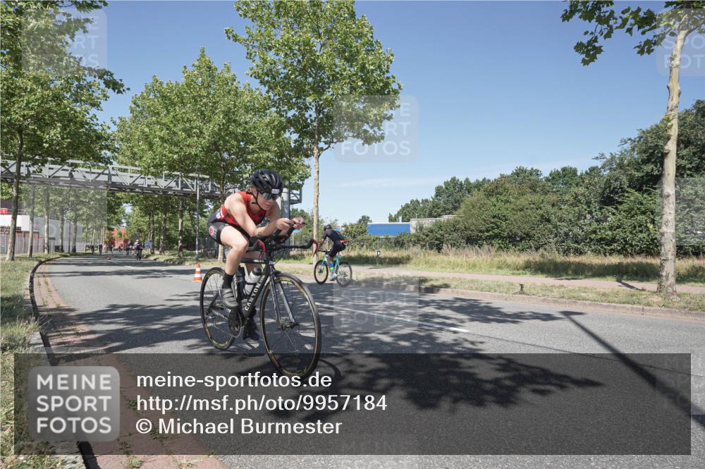 09.08.2026 - GEWOBA Citytriathlon Bremen Michael Burmester http://msf.ph/oto/9957184 09.08.2026 13:01:53 Radfahren 587, 610, 729, 731, 746, 764, 813, 831, 889, 1120, 1125 meine-sportfotos.de