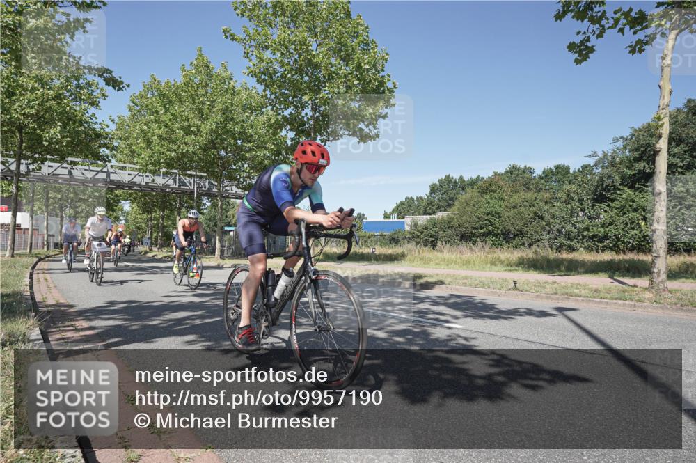 09.08.2026 - GEWOBA Citytriathlon Bremen Michael Burmester http://msf.ph/oto/9957190 09.08.2026 13:02:03 Radfahren 546, 610, 629, 731, 813, 887, 889, 957, 1125 meine-sportfotos.de