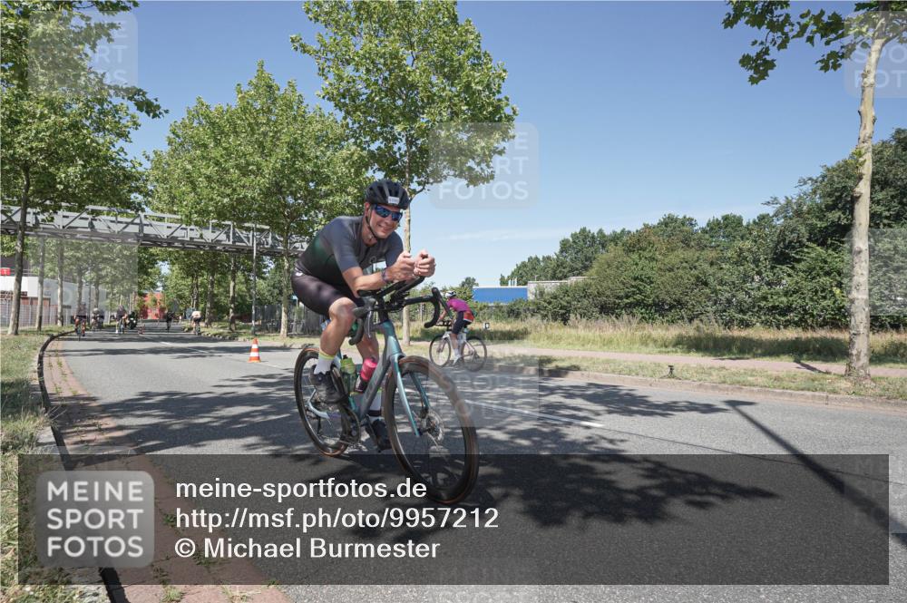 09.08.2026 - GEWOBA Citytriathlon Bremen Michael Burmester http://msf.ph/oto/9957212 09.08.2026 13:02:36 Radfahren 607, 614, 632, 691, 723, 791, 873, 966, 1007, 1011, 1020 meine-sportfotos.de