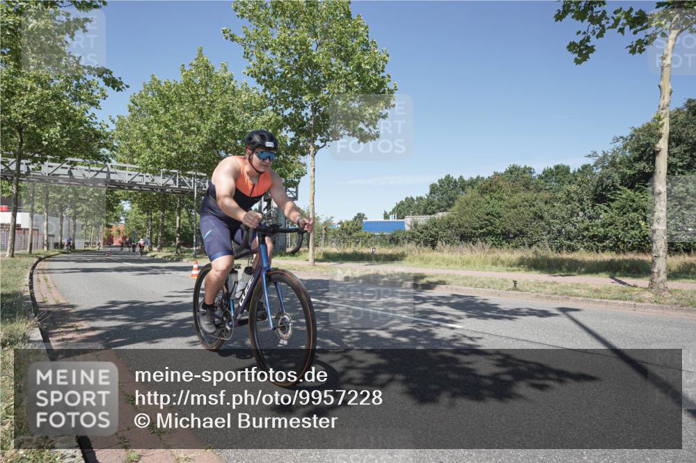 09.08.2026 - GEWOBA Citytriathlon Bremen Michael Burmester http://msf.ph/oto/9957228 09.08.2026 13:02:53 Radfahren 549, 597, 654, 681, 1105 meine-sportfotos.de