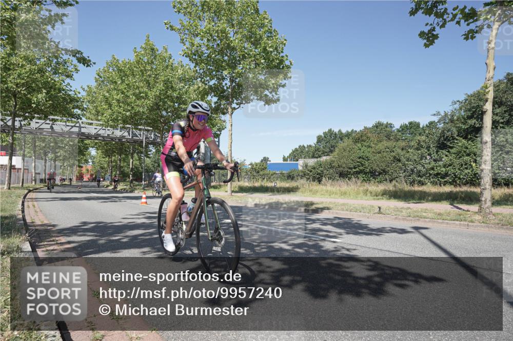 09.08.2026 - GEWOBA Citytriathlon Bremen Michael Burmester http://msf.ph/oto/9957240 09.08.2026 13:03:12 Radfahren 779, 898, 985, 1102 meine-sportfotos.de