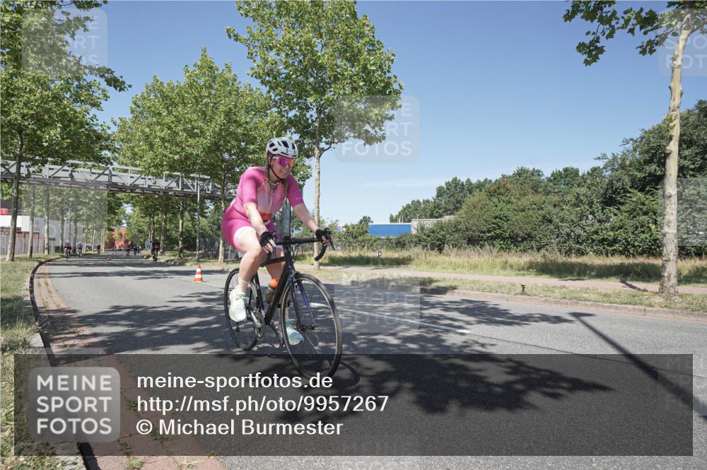 09.08.2026 - GEWOBA Citytriathlon Bremen Michael Burmester http://msf.ph/oto/9957267 09.08.2026 13:03:51 Radfahren 575, 646, 698, 721, 769, 828, 835, 842, 891, 974, 996, 1122, 1157 meine-sportfotos.de