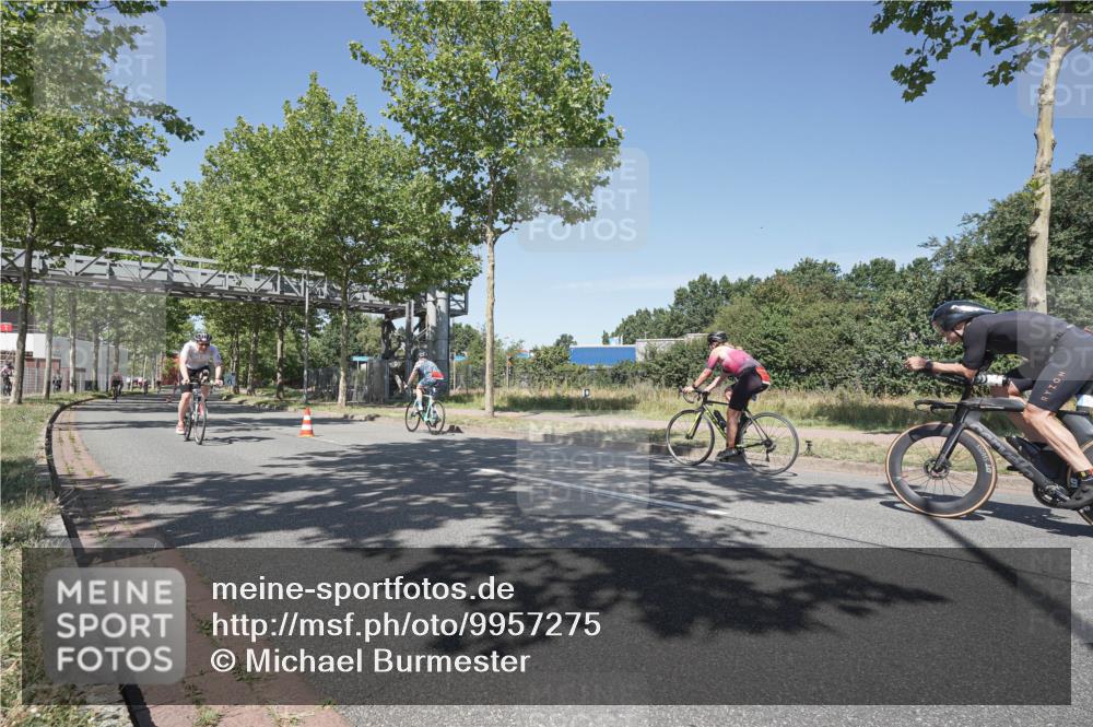 09.08.2026 - GEWOBA Citytriathlon Bremen Michael Burmester http://msf.ph/oto/9957275 09.08.2026 13:04:07 Radfahren 662, 842, 853, 883, 996, 1001, 1108 meine-sportfotos.de