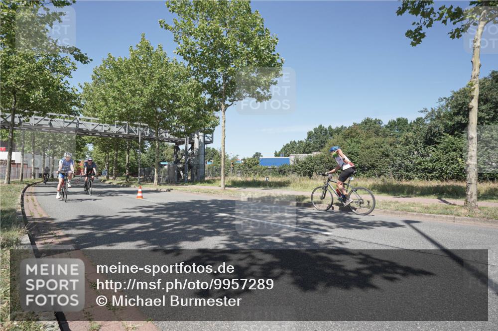 09.08.2026 - GEWOBA Citytriathlon Bremen Michael Burmester http://msf.ph/oto/9957289 09.08.2026 13:04:31 Radfahren 112, 569, 630, 692, 697, 881, 936, 941, 962, 997, 1002, 1152 meine-sportfotos.de