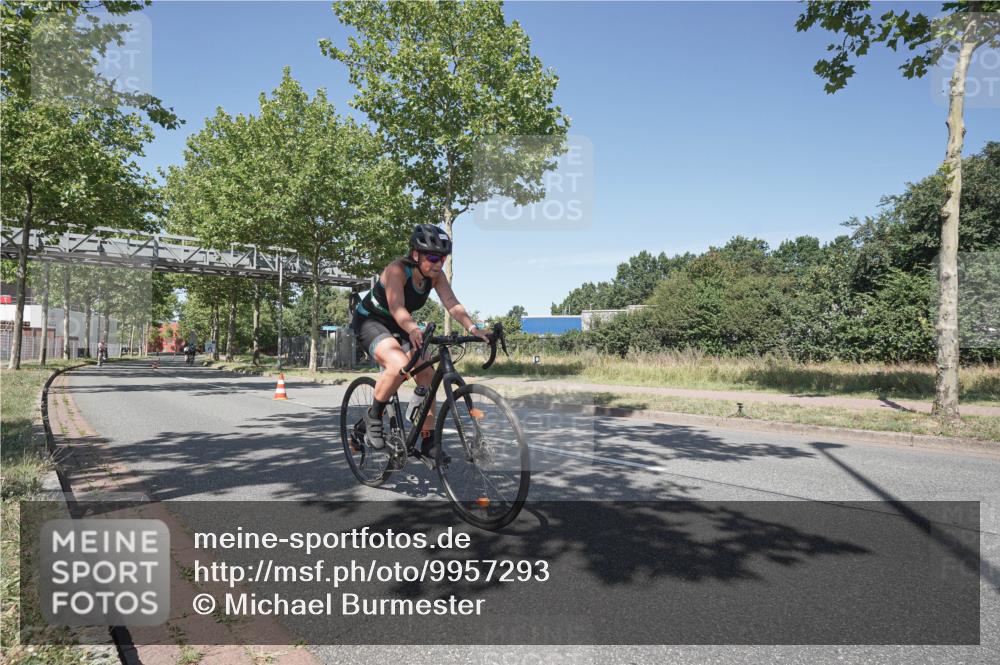 09.08.2026 - GEWOBA Citytriathlon Bremen Michael Burmester http://msf.ph/oto/9957293 09.08.2026 13:04:37 Radfahren 112, 569, 692, 697, 881, 962, 1002, 1152, 1160 meine-sportfotos.de
