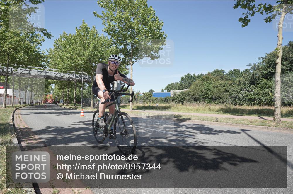 09.08.2026 - GEWOBA Citytriathlon Bremen Michael Burmester http://msf.ph/oto/9957344 09.08.2026 13:06:13 Radfahren 540, 547, 619, 645, 765, 969 meine-sportfotos.de