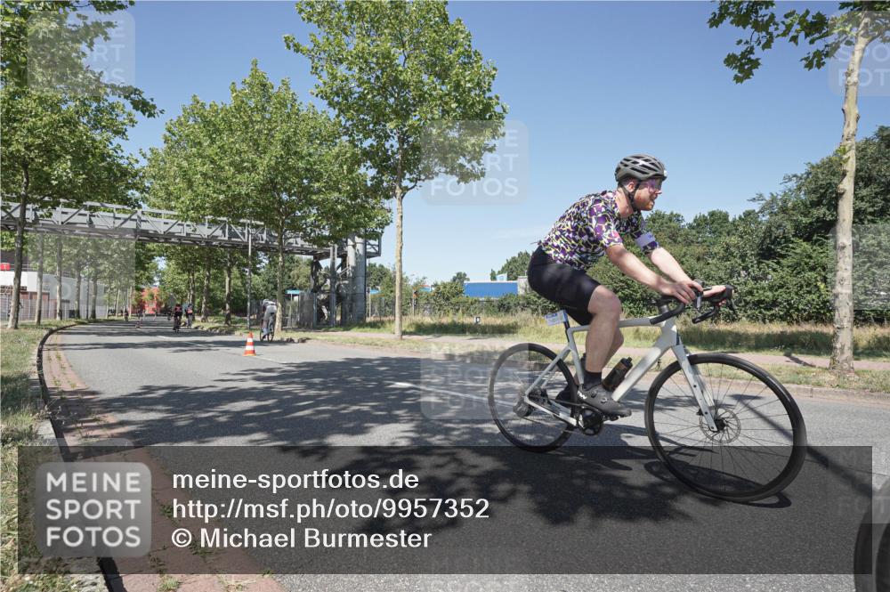 09.08.2026 - GEWOBA Citytriathlon Bremen Michael Burmester http://msf.ph/oto/9957352 09.08.2026 13:06:27 Radfahren 645, 647, 677, 683, 685, 765, 927, 987 meine-sportfotos.de