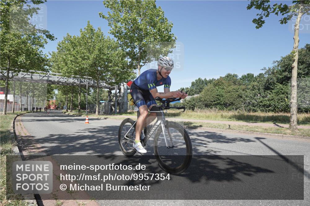 09.08.2026 - GEWOBA Citytriathlon Bremen Michael Burmester http://msf.ph/oto/9957354 09.08.2026 13:06:35 Radfahren 544, 554, 624, 644, 647, 683, 685, 811, 824, 882, 987 meine-sportfotos.de