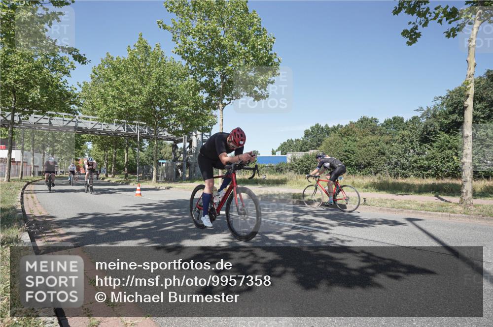 09.08.2026 - GEWOBA Citytriathlon Bremen Michael Burmester http://msf.ph/oto/9957358 09.08.2026 13:06:41 Radfahren 544, 554, 624, 644, 811, 824, 874, 882, 987 meine-sportfotos.de
