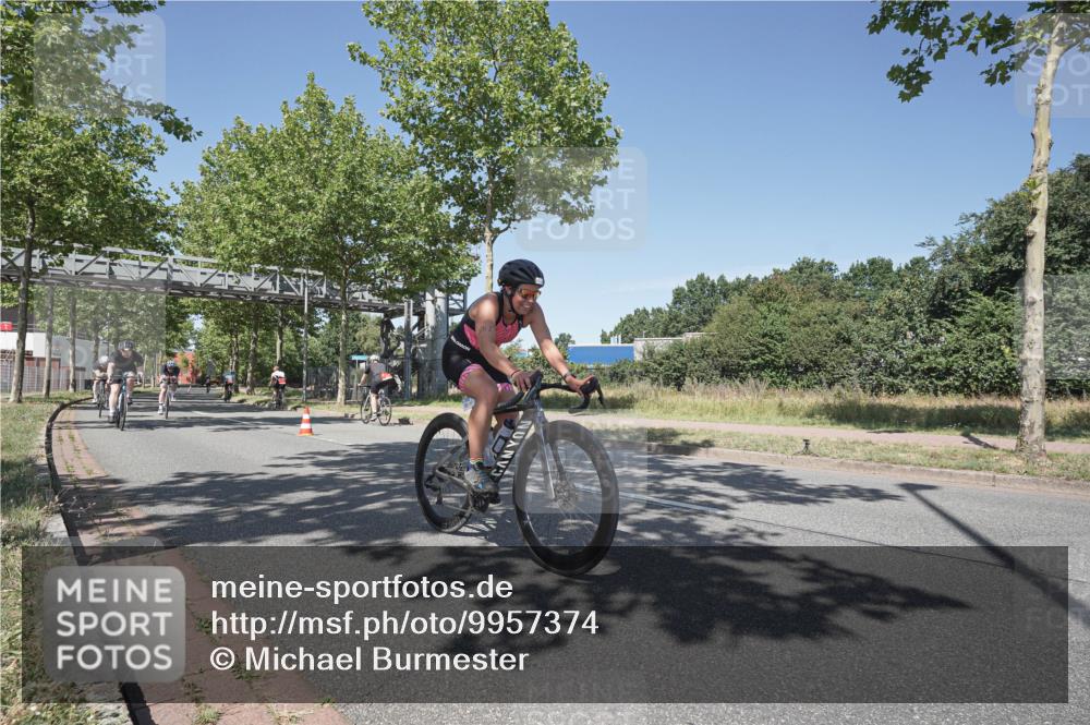 09.08.2026 - GEWOBA Citytriathlon Bremen Michael Burmester http://msf.ph/oto/9957374 09.08.2026 13:07:09 Radfahren 592, 680, 784, 1008, 1155 meine-sportfotos.de