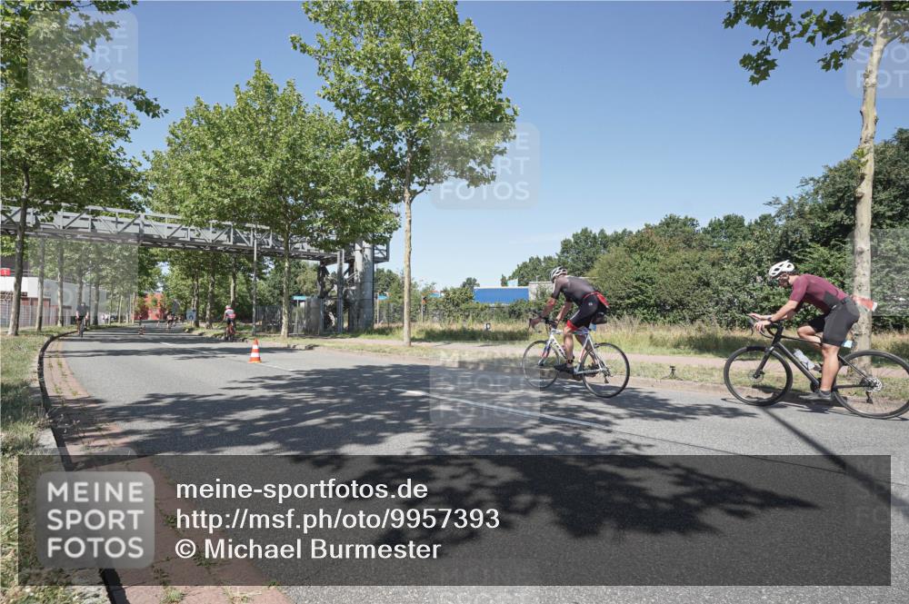 09.08.2026 - GEWOBA Citytriathlon Bremen Michael Burmester http://msf.ph/oto/9957393 09.08.2026 13:07:56 Radfahren 590, 648, 688, 932, 1150 meine-sportfotos.de