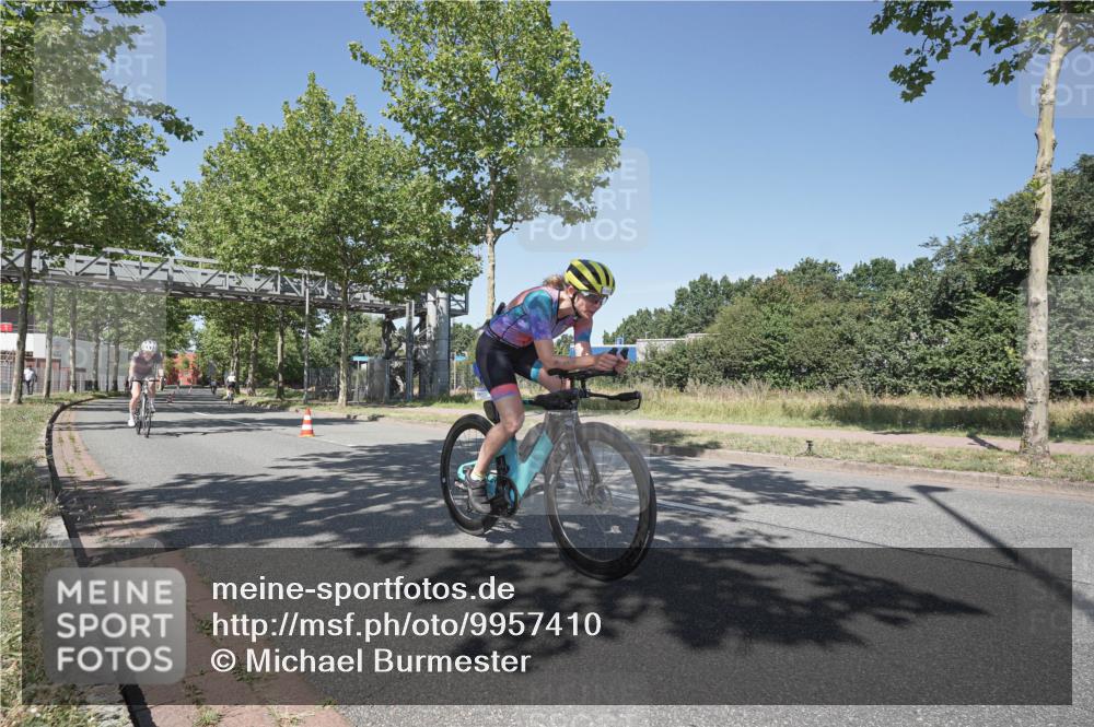 09.08.2026 - GEWOBA Citytriathlon Bremen Michael Burmester http://msf.ph/oto/9957410 09.08.2026 13:08:34 Radfahren 730, 756, 820, 879, 904, 1016, 1137 meine-sportfotos.de
