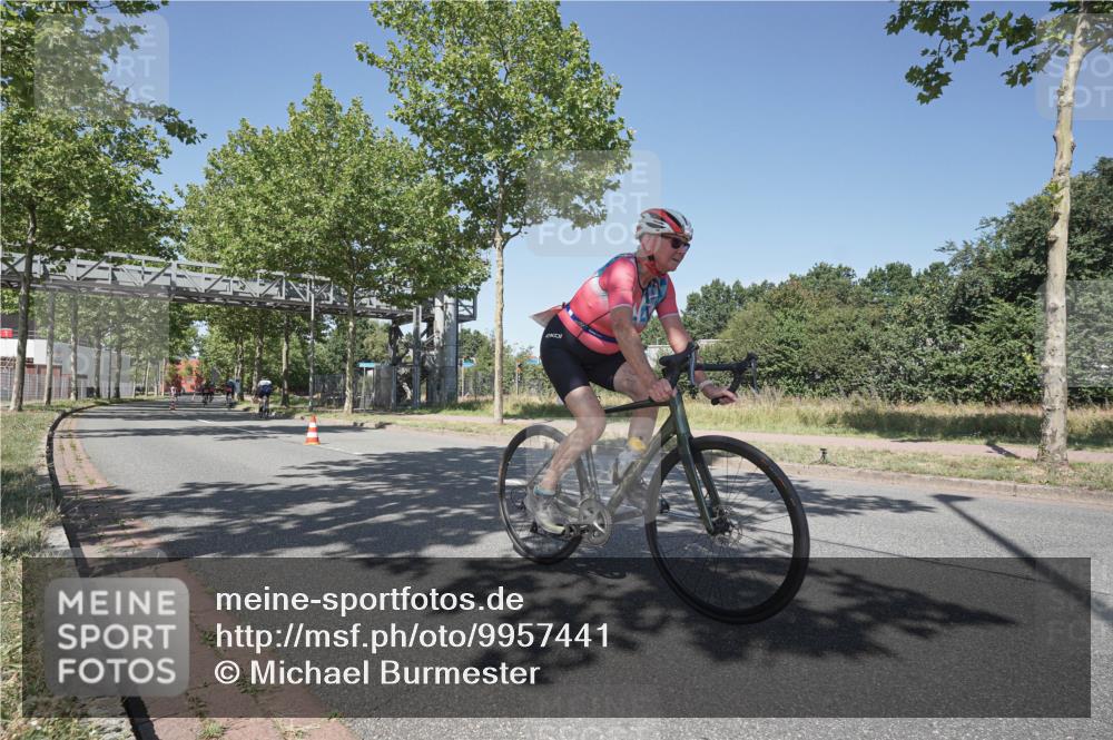 09.08.2026 - GEWOBA Citytriathlon Bremen Michael Burmester http://msf.ph/oto/9957441 09.08.2026 13:09:25 Radfahren 585, 724, 795, 826, 905, 999, 1103, 1114 meine-sportfotos.de
