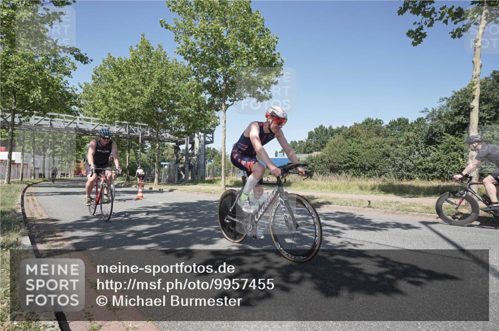 09.08.2026 - GEWOBA Citytriathlon Bremen Michael Burmester http://msf.ph/oto/9957455 09.08.2026 13:09:54 Radfahren 739, 799, 822, 880, 914, 947, 963, 1009, 1013, 1129, 1141 meine-sportfotos.de