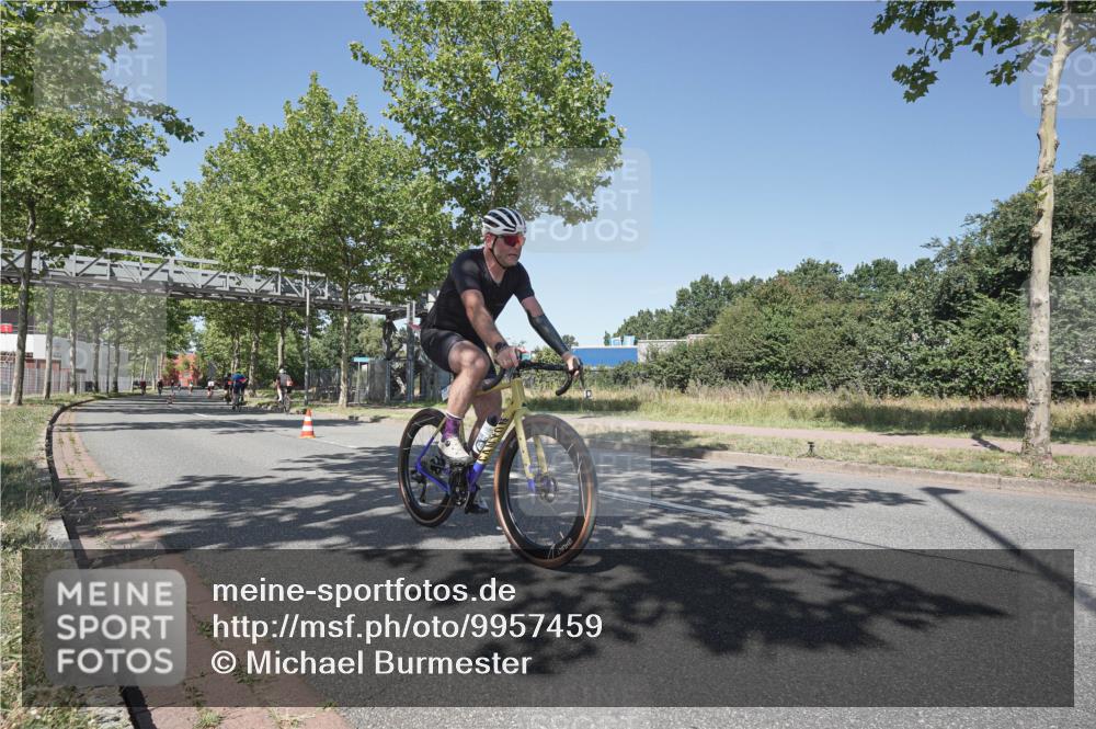 09.08.2026 - GEWOBA Citytriathlon Bremen Michael Burmester http://msf.ph/oto/9957459 09.08.2026 13:09:58 Radfahren 739, 778, 799, 822, 880, 947, 1009, 1013 meine-sportfotos.de