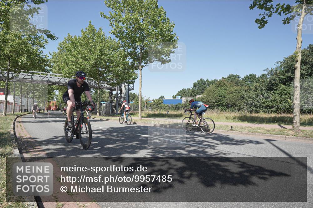 09.08.2026 - GEWOBA Citytriathlon Bremen Michael Burmester http://msf.ph/oto/9957485 09.08.2026 13:10:44 Radfahren 598, 716, 717, 823, 967 meine-sportfotos.de