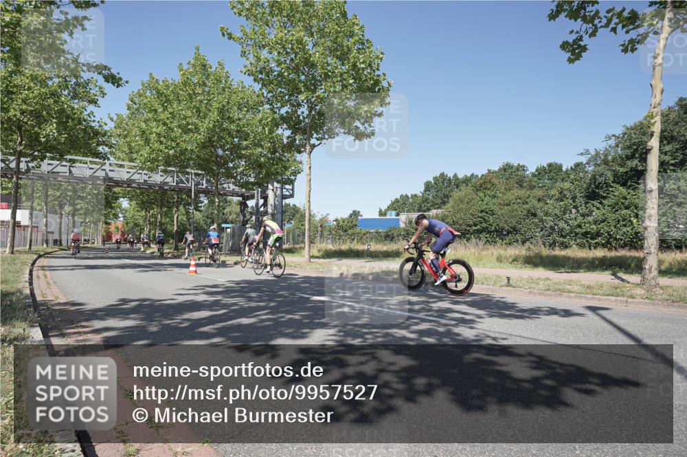 09.08.2026 - GEWOBA Citytriathlon Bremen Michael Burmester http://msf.ph/oto/9957527 09.08.2026 13:11:37 Radfahren 582, 606, 609, 611, 655, 726, 790, 869, 901, 990 meine-sportfotos.de