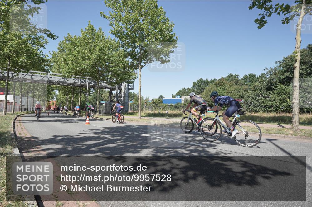 09.08.2026 - GEWOBA Citytriathlon Bremen Michael Burmester http://msf.ph/oto/9957528 09.08.2026 13:11:38 Radfahren 582, 606, 609, 611, 655, 726, 790, 869, 901, 990 meine-sportfotos.de
