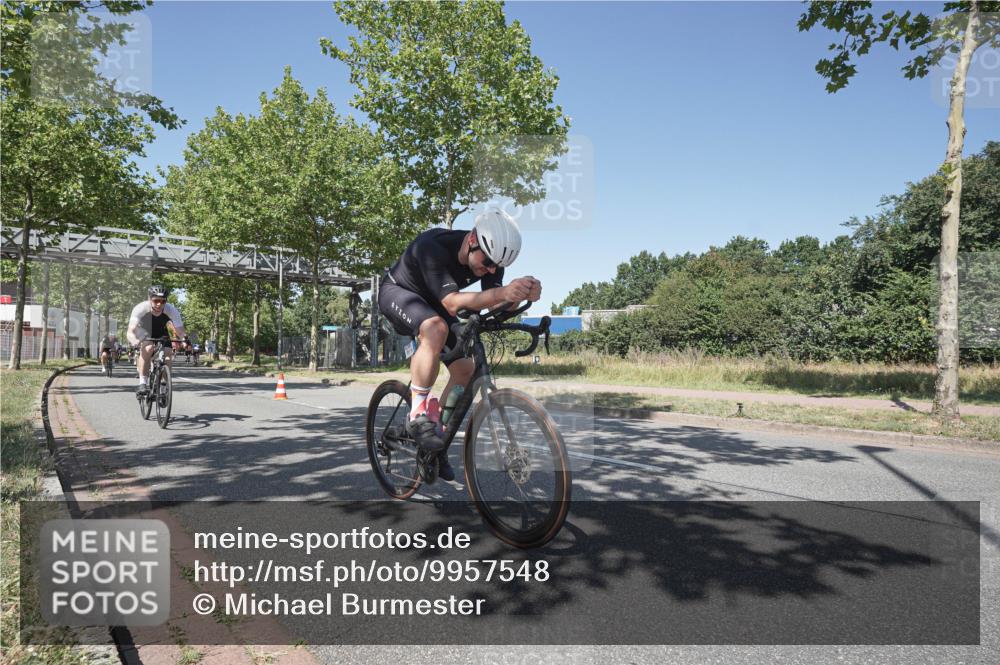 09.08.2026 - GEWOBA Citytriathlon Bremen Michael Burmester http://msf.ph/oto/9957548 09.08.2026 13:12:18 Radfahren 636, 638, 745, 758, 781, 812, 861, 864, 909, 935, 981, 1015, 1019 meine-sportfotos.de
