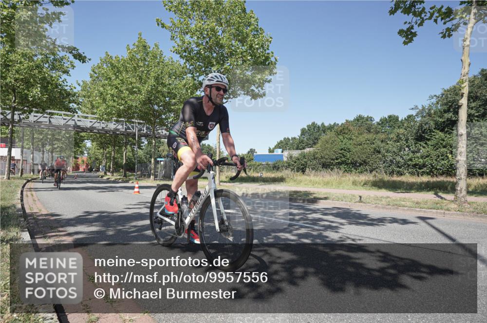 09.08.2026 - GEWOBA Citytriathlon Bremen Michael Burmester http://msf.ph/oto/9957556 09.08.2026 13:12:25 Radfahren 552, 636, 638, 744, 745, 758, 781, 816, 846, 861, 864, 895, 909, 911, 935, 981, 1015, 1019, 1111 meine-sportfotos.de