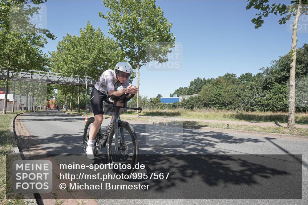 09.08.2026 - GEWOBA Citytriathlon Bremen Michael Burmester http://msf.ph/oto/9957567 09.08.2026 13:12:46 Radfahren 804, 960, 1142 meine-sportfotos.de