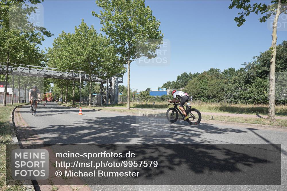 09.08.2026 - GEWOBA Citytriathlon Bremen Michael Burmester http://msf.ph/oto/9957579 09.08.2026 13:13:17 Radfahren 839, 920, 921, 982 meine-sportfotos.de