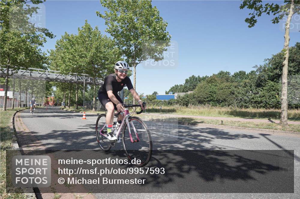 09.08.2026 - GEWOBA Citytriathlon Bremen Michael Burmester http://msf.ph/oto/9957593 09.08.2026 13:13:47 Radfahren 568, 759, 763, 840, 897, 970, 1156 meine-sportfotos.de
