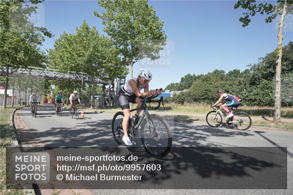 09.08.2026 - GEWOBA Citytriathlon Bremen Michael Burmester http://msf.ph/oto/9957603 09.08.2026 13:14:15 Radfahren 902, 912, 972, 1146, 1147 meine-sportfotos.de