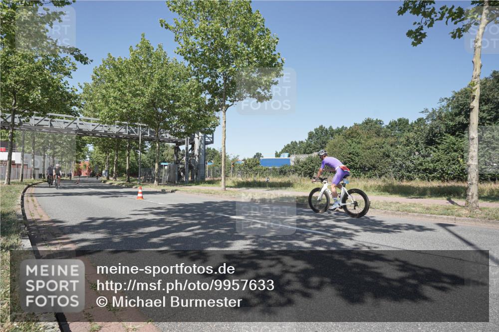 09.08.2026 - GEWOBA Citytriathlon Bremen Michael Burmester http://msf.ph/oto/9957633 09.08.2026 13:15:29 Radfahren 673, 727, 834, 844, 918, 1113 meine-sportfotos.de
