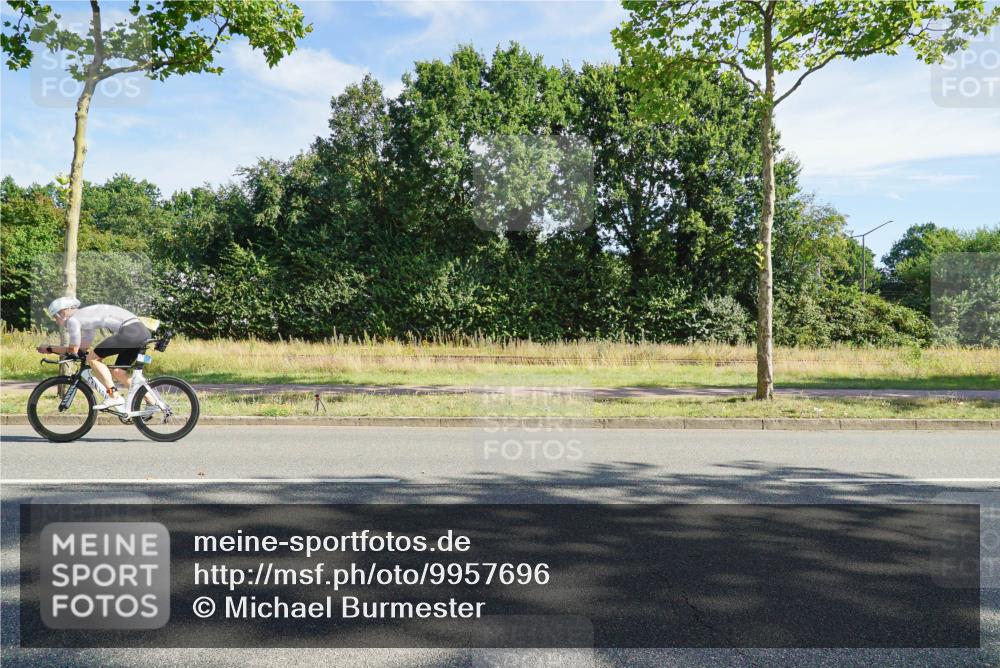 09.08.2026 - GEWOBA Citytriathlon Bremen Michael Burmester http://msf.ph/oto/9957696 09.08.2026 10:22:38 Radfahren 310 meine-sportfotos.de