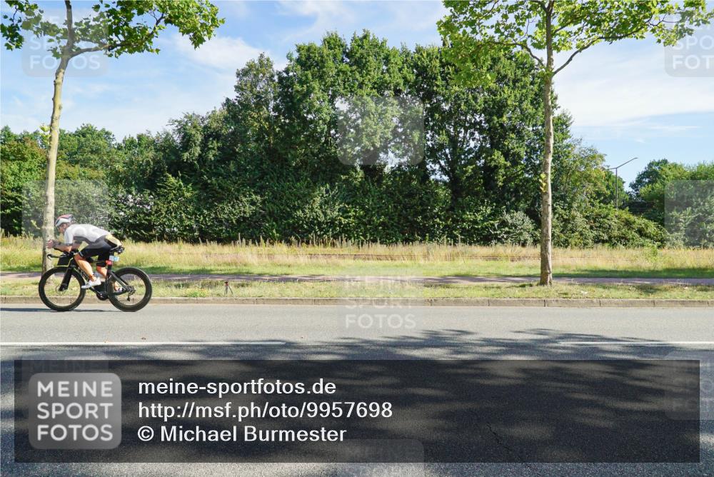 09.08.2026 - GEWOBA Citytriathlon Bremen Michael Burmester http://msf.ph/oto/9957698 09.08.2026 10:23:01 Radfahren  meine-sportfotos.de