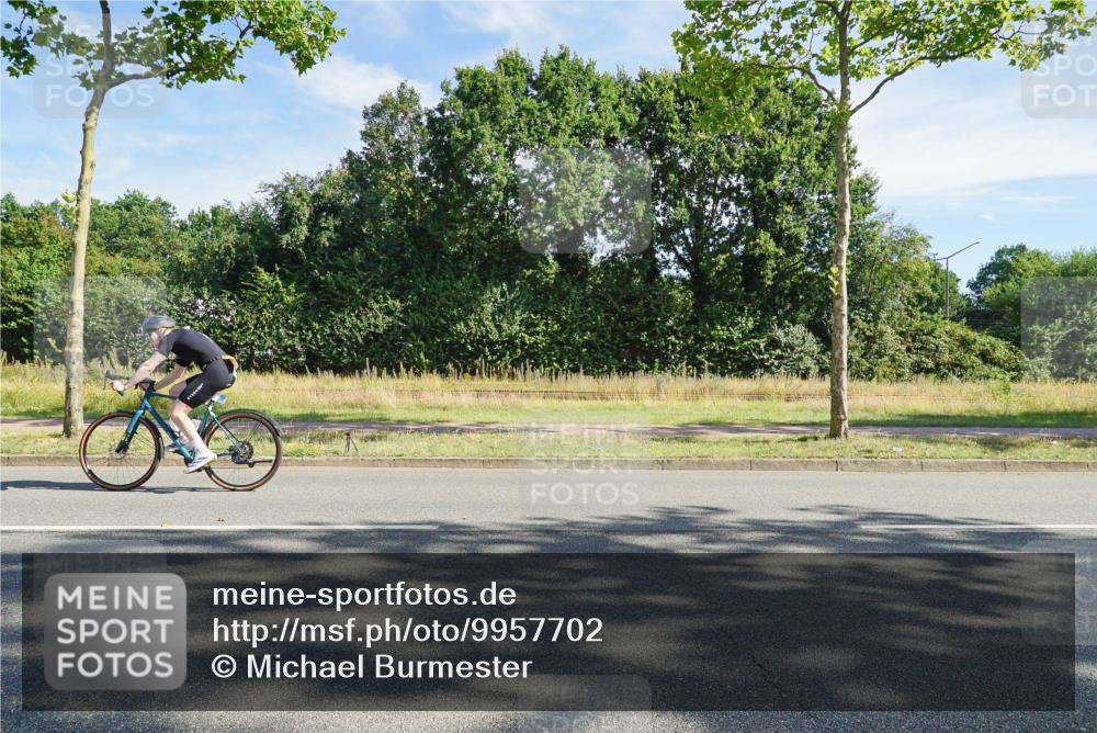 09.08.2026 - GEWOBA Citytriathlon Bremen Michael Burmester http://msf.ph/oto/9957702 09.08.2026 10:23:38 Radfahren  meine-sportfotos.de
