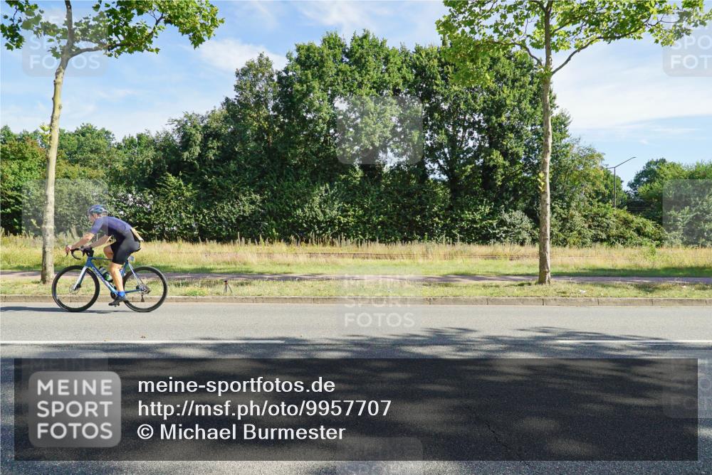 09.08.2026 - GEWOBA Citytriathlon Bremen Michael Burmester http://msf.ph/oto/9957707 09.08.2026 10:24:10 Radfahren  meine-sportfotos.de