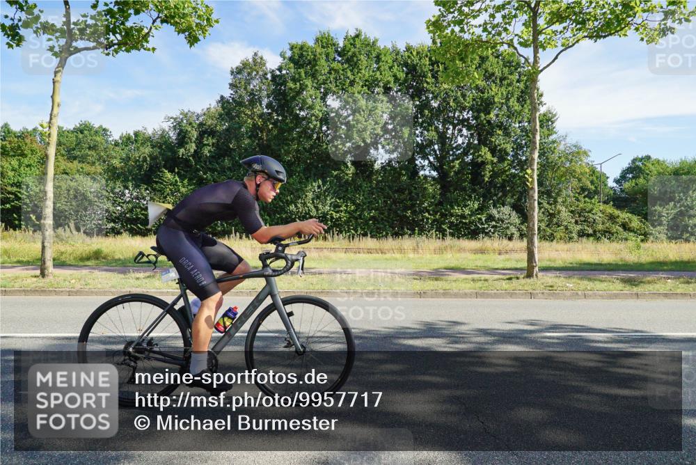 09.08.2026 - GEWOBA Citytriathlon Bremen Michael Burmester http://msf.ph/oto/9957717 09.08.2026 10:24:46 Radfahren 291, 314 meine-sportfotos.de