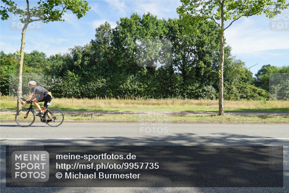 09.08.2026 - GEWOBA Citytriathlon Bremen Michael Burmester http://msf.ph/oto/9957735 09.08.2026 10:25:40 Radfahren 336, 345, 376 meine-sportfotos.de