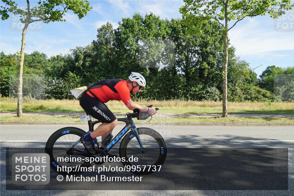 09.08.2026 - GEWOBA Citytriathlon Bremen Michael Burmester http://msf.ph/oto/9957737 09.08.2026 10:25:50 Radfahren 322, 372 meine-sportfotos.de