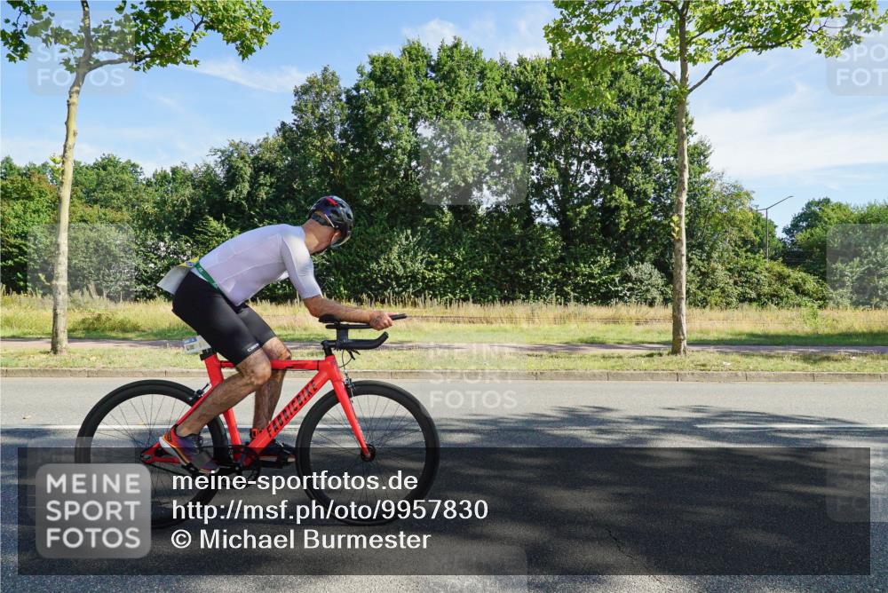 09.08.2026 - GEWOBA Citytriathlon Bremen Michael Burmester http://msf.ph/oto/9957830 09.08.2026 10:29:16 Radfahren 325, 327, 343, 352, 355, 359, 392, 396, 408, 478 meine-sportfotos.de