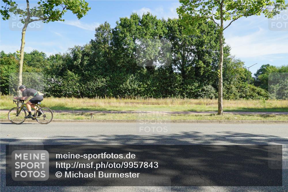 09.08.2026 - GEWOBA Citytriathlon Bremen Michael Burmester http://msf.ph/oto/9957843 09.08.2026 10:29:38 Radfahren 231, 295, 298, 300, 312, 328, 363, 364, 379 meine-sportfotos.de