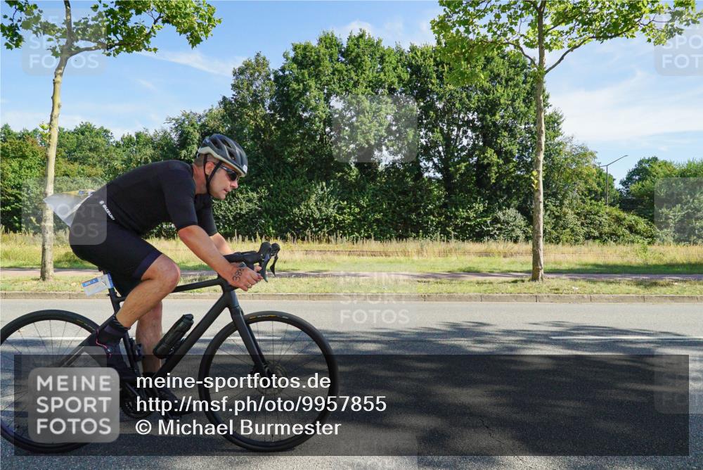 09.08.2026 - GEWOBA Citytriathlon Bremen Michael Burmester http://msf.ph/oto/9957855 09.08.2026 10:29:56 Radfahren 289, 312, 388, 403, 406, 479, 516, 528 meine-sportfotos.de